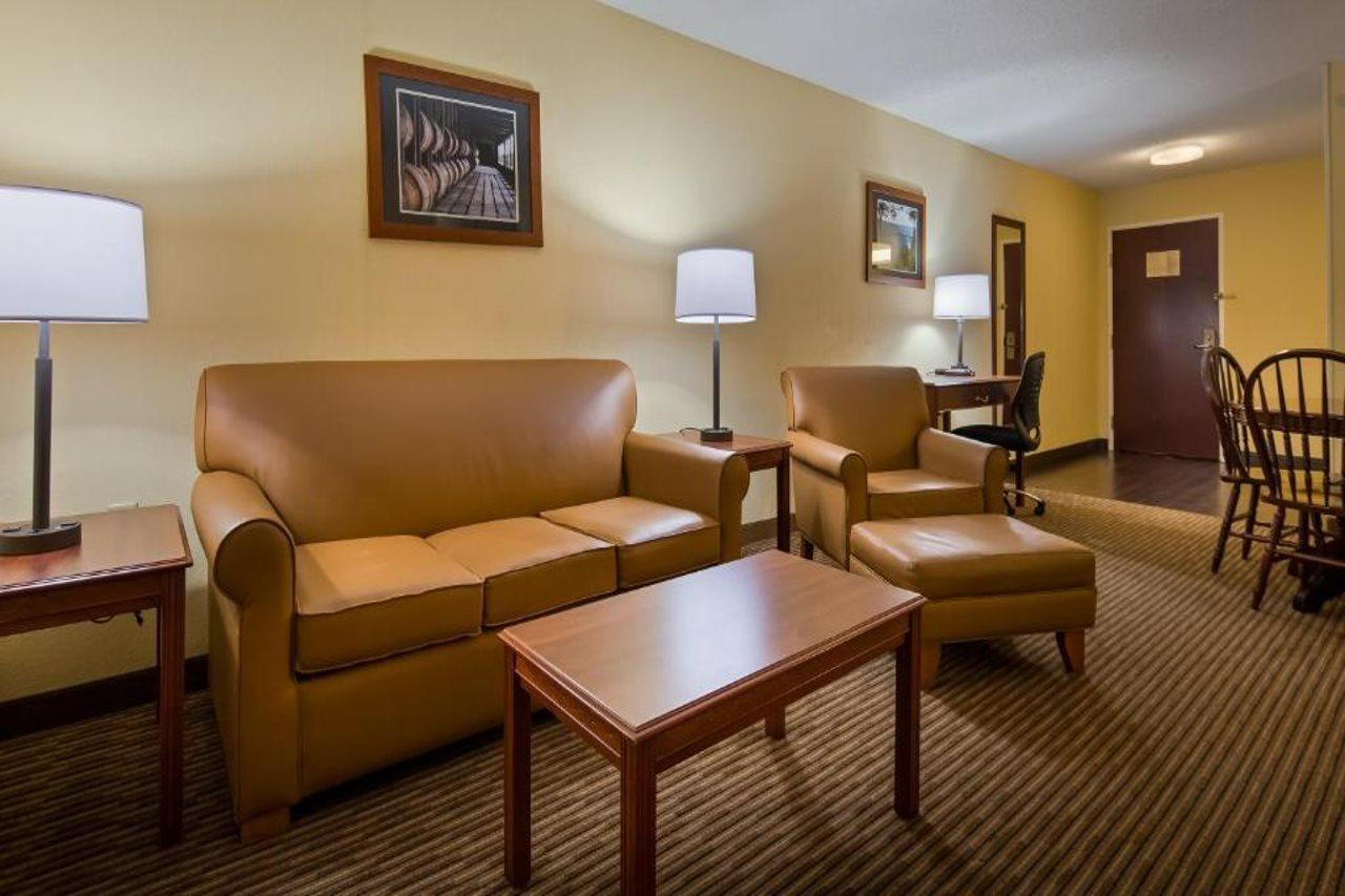 Best Western Lawrenceburg Inn Exterior photo