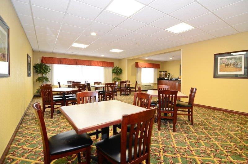 Best Western Lawrenceburg Inn Restaurant photo